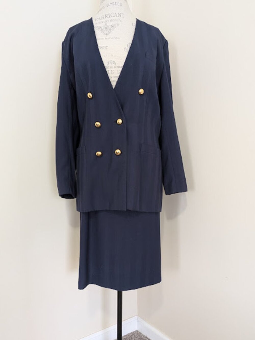 Vintage Worthington women's 2PC V-Neck collarless dbl breasted skirt suit